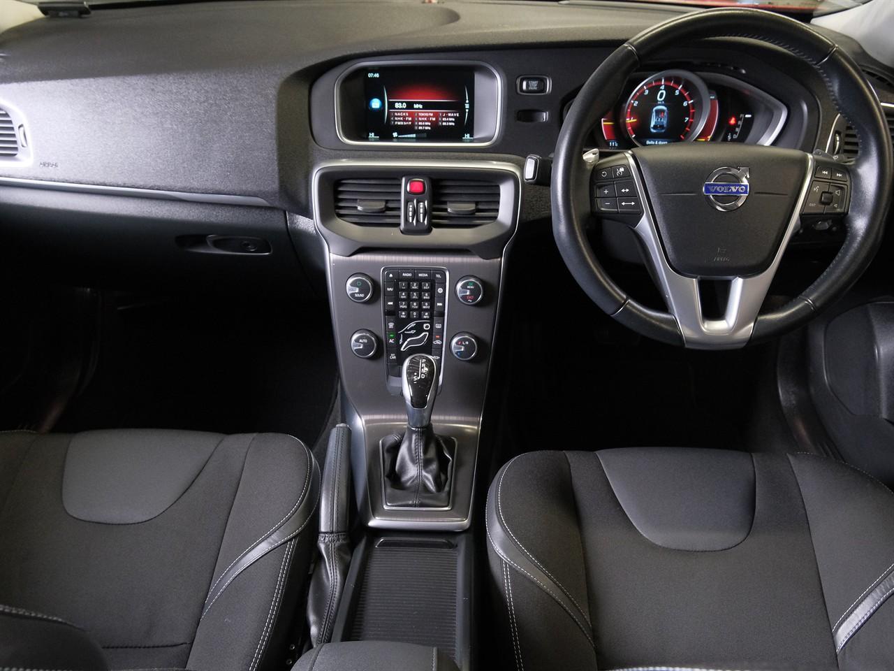 image-10, 2016 Volvo V40 T3 SE at Christchurch