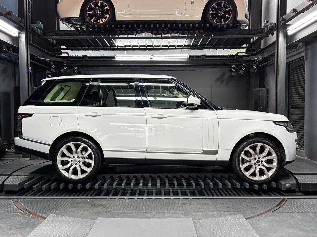 image-1, 2014 LandRover Range Rover Vogue 3.0 TDV6 New Shap at Christchurch