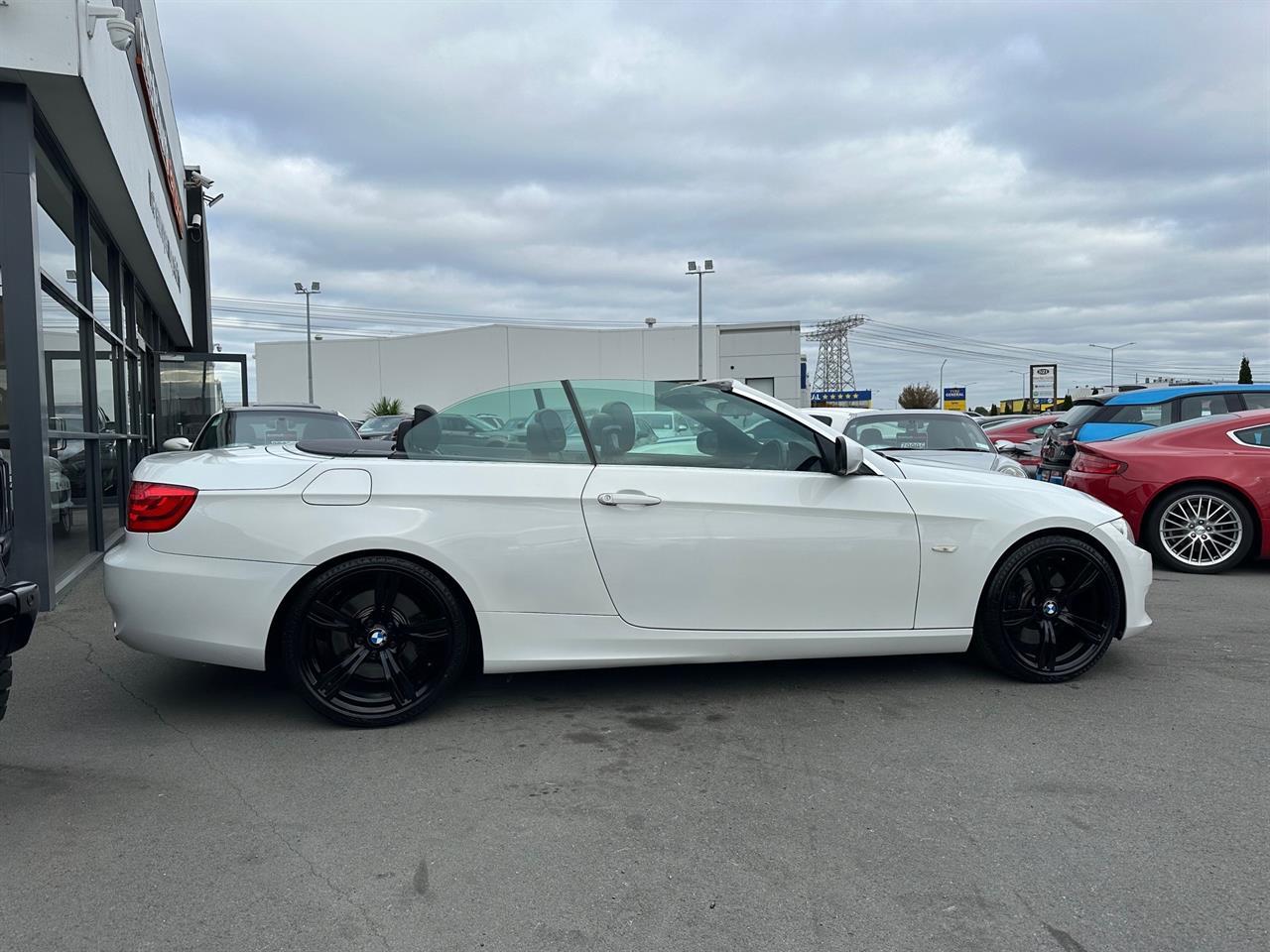 image-5, 2012 BMW 335i Facelift Hardtop Convertible at Christchurch