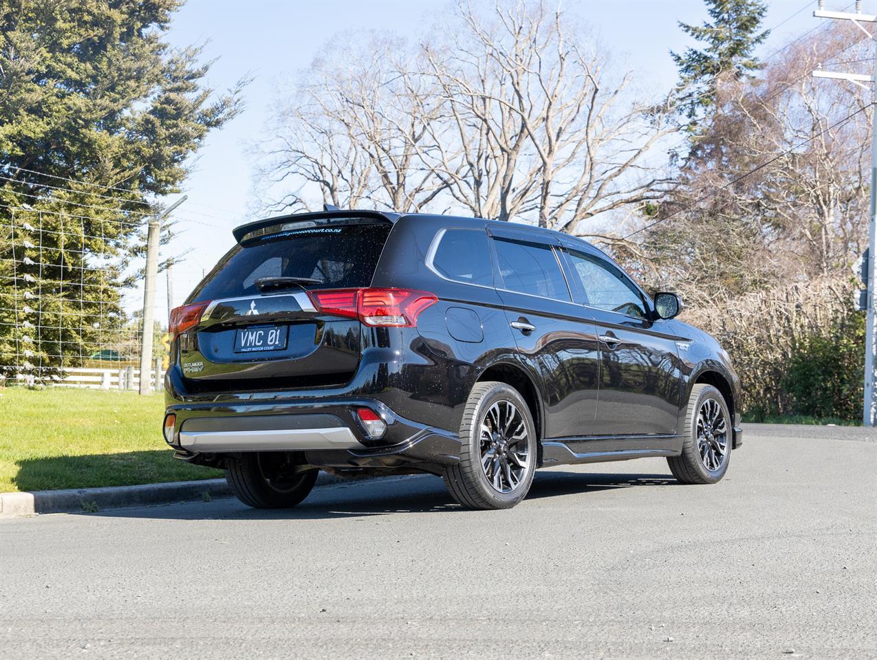 image-4, 2015 Mitsubishi Outlander G Spec Phev No Deposit F at Dunedin