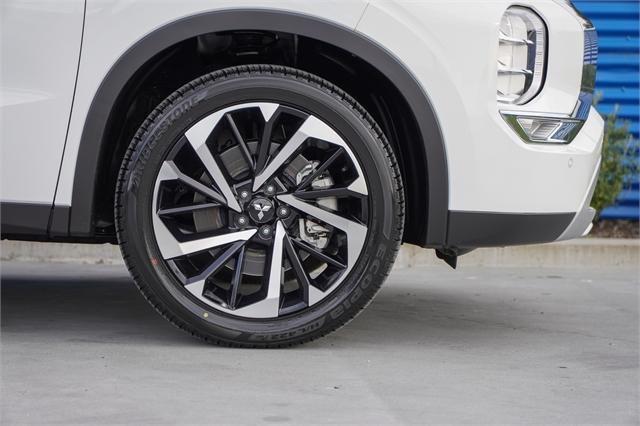 image-5, 2025 Mitsubishi Outlander 2.5 XLS 2WD at Dunedin