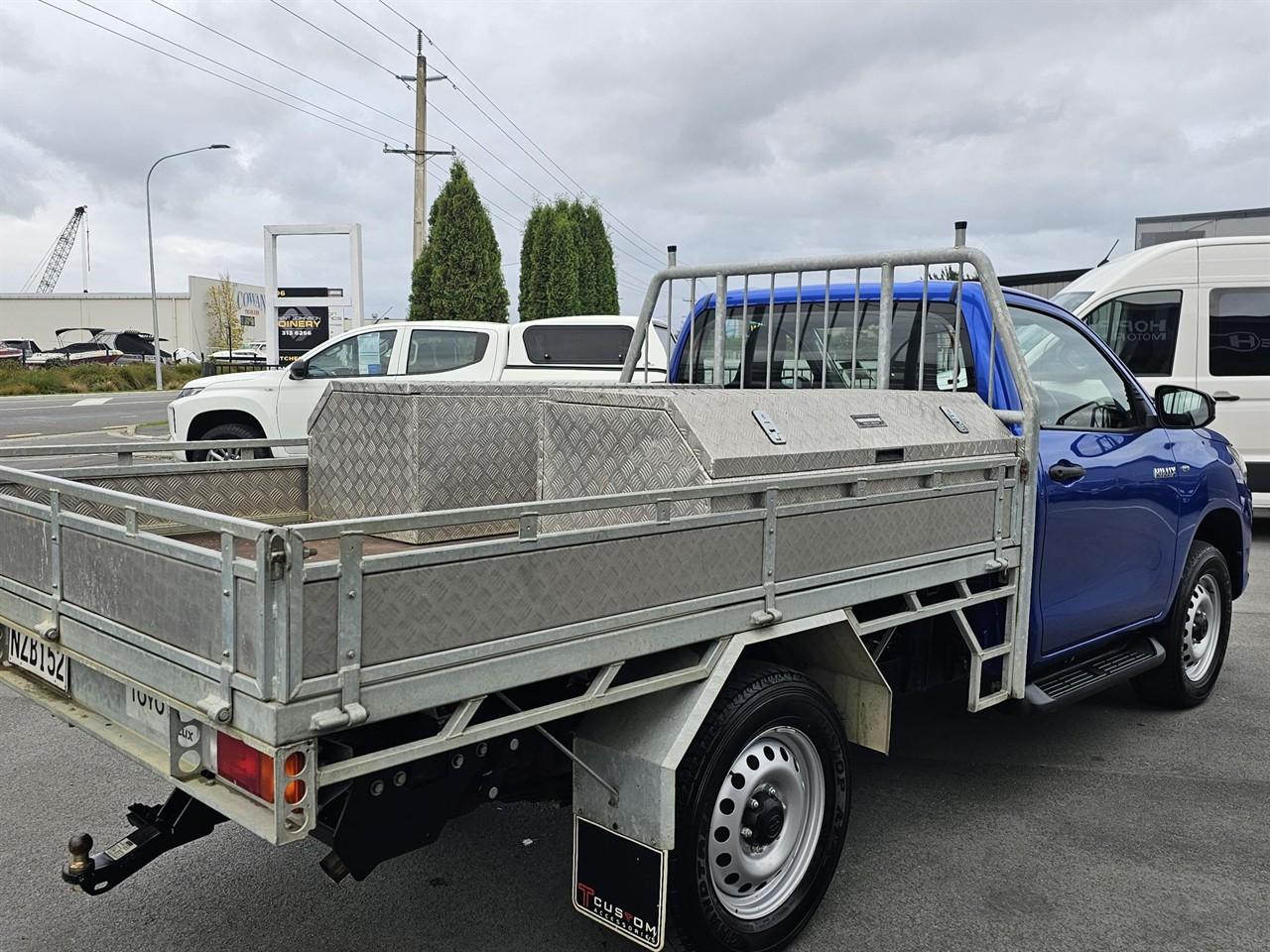 image-2, 2021 Toyota Hilux SR TD SC/CC 2.8DT at Waimakariri