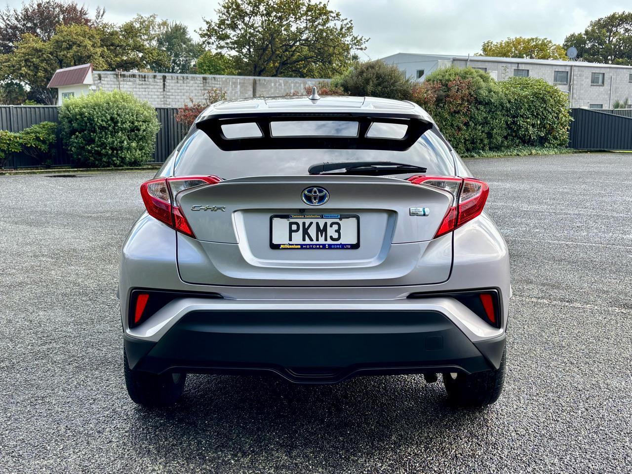 image-5, 2017 Toyota C-HR HYBRID TEC  4.2L / 100KM at Gore