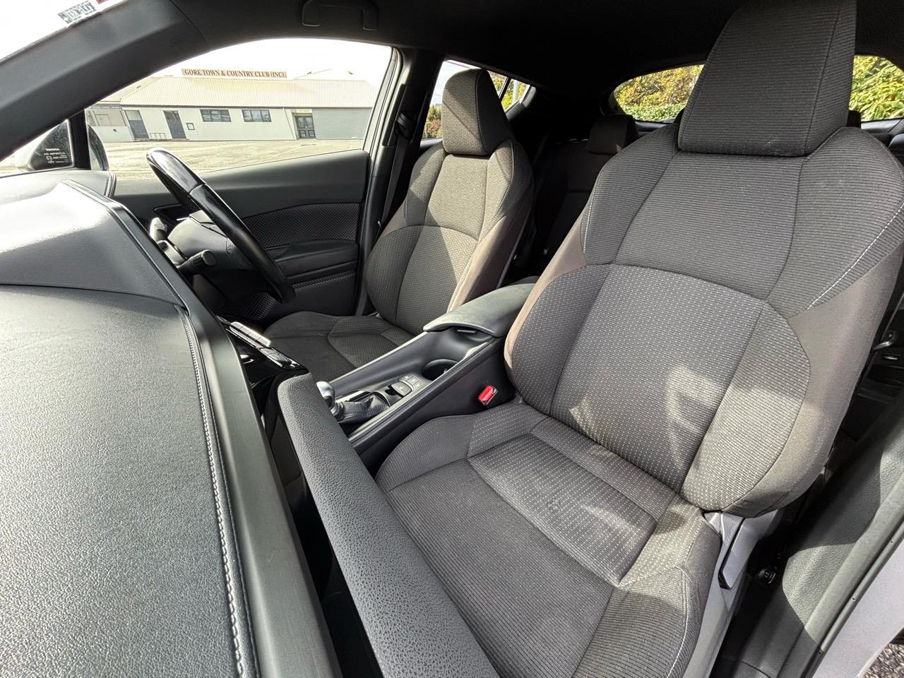 image-11, 2017 Toyota C-HR HYBRID TEC  4.2L / 100KM at Gore