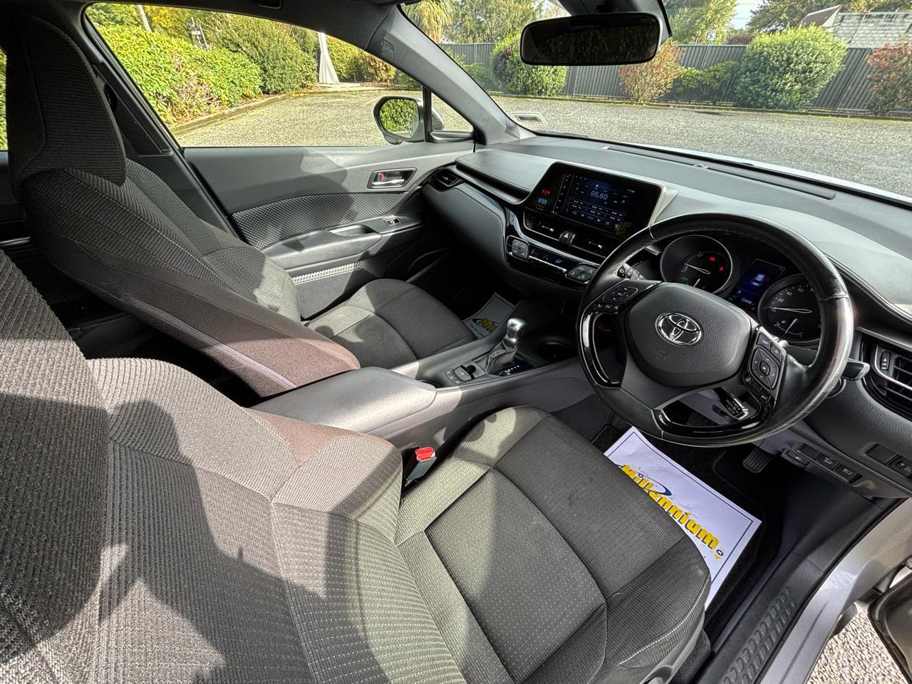 image-10, 2017 Toyota C-HR HYBRID TEC  4.2L / 100KM at Gore