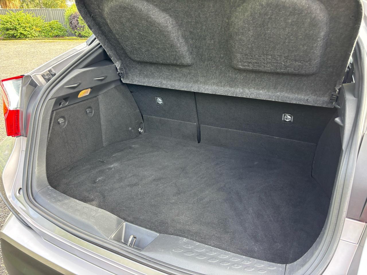 image-8, 2017 Toyota C-HR HYBRID TEC  4.2L / 100KM at Gore