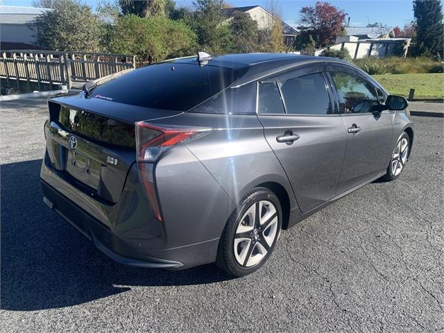 image-3, 2017 Toyota Prius S at Waimakariri
