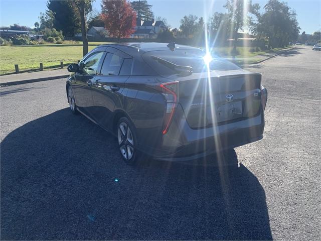 image-2, 2017 Toyota Prius S at Waimakariri