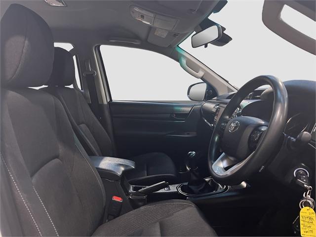 image-13, 2021 Toyota Hilux SR 2.8DT 6MT 4WD at Dunedin
