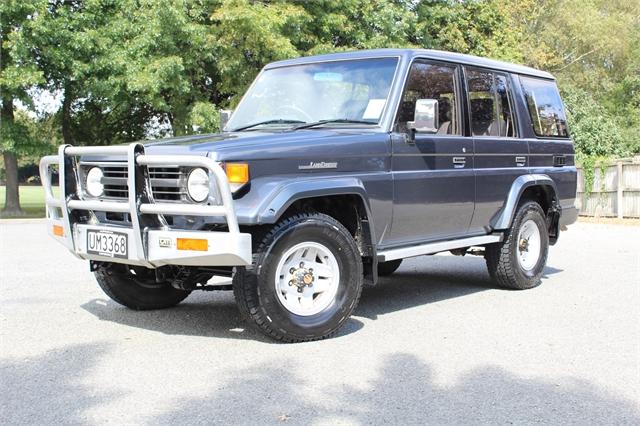 1995 Toyota Land Cruiser ZX LC70 Wagon 4.2L Diesel on handshake