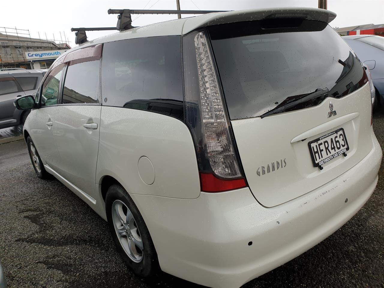 Mitsubishi grandis 2004