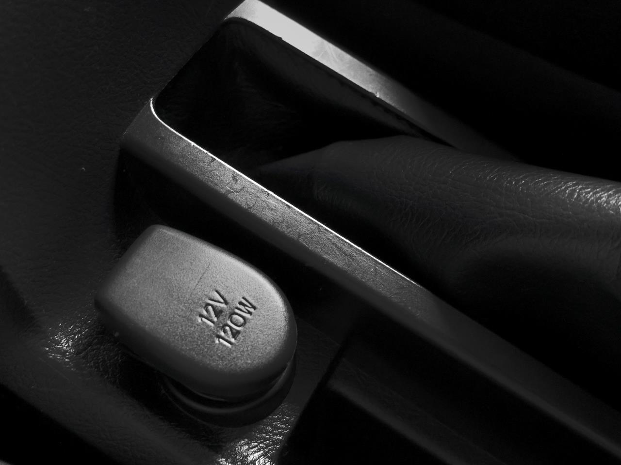 image-16, 2013 Toyota Corolla Fielder Hybrid G 'Aero Tourer' at Christchurch