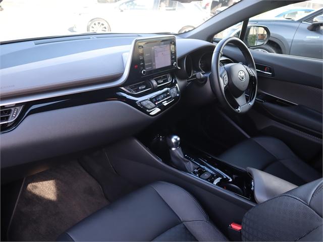 image-10, 2023 Toyota C-HR Limited 1.8 Hybrid at Christchurch