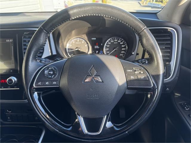 image-5, 2022 Mitsubishi Outlander Ls 2.4P/4Wd/Cvt at Christchurch