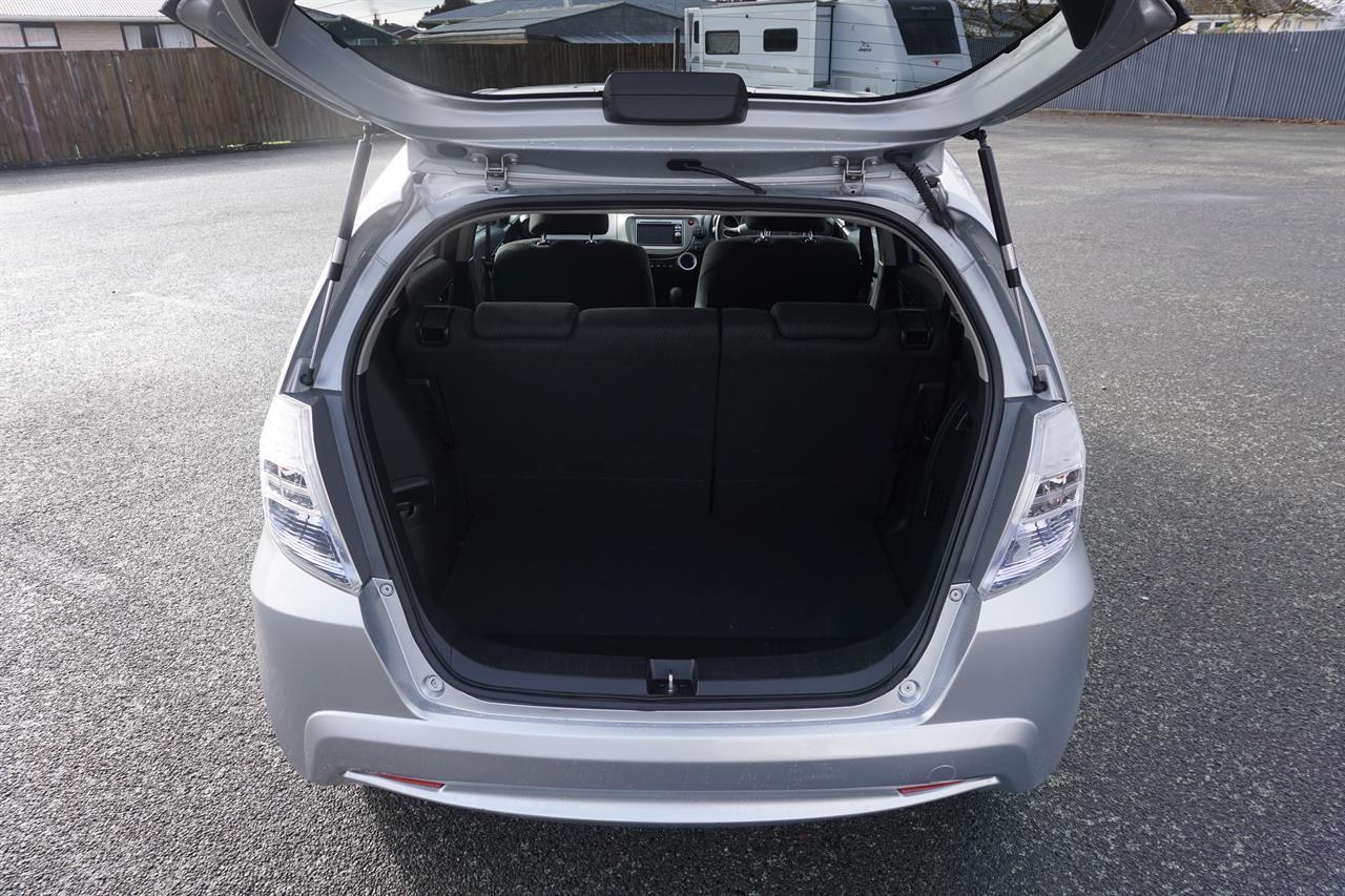 image-8, 2011 Honda Fit HYBRID at Christchurch
