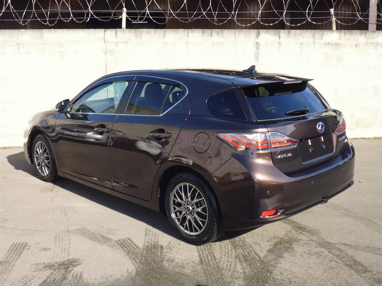 image-5, 2013 Lexus CT 200h at Christchurch