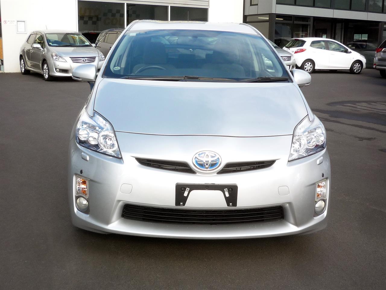 image-9, 2010 Toyota Prius S Touring at Dunedin