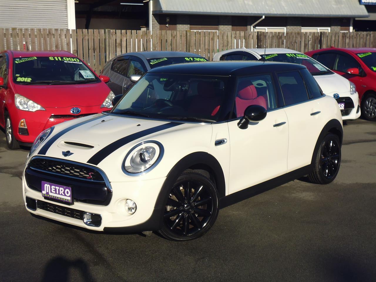 image-1, 2017 Mini Cooper S at Christchurch