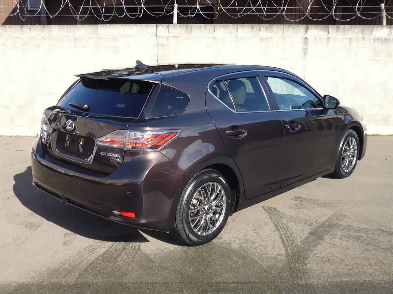 image-3, 2013 Lexus CT 200h at Christchurch