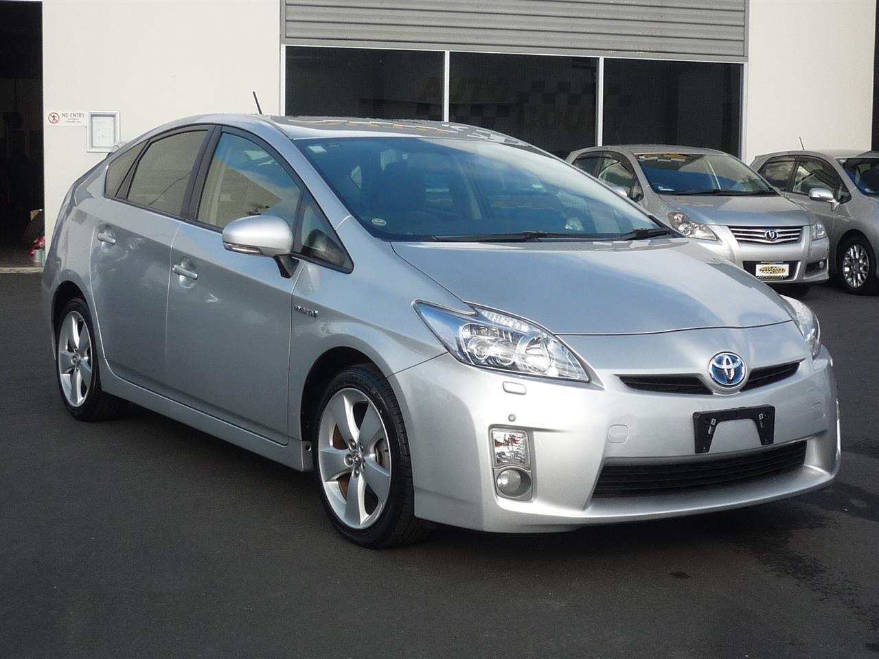 image-11, 2010 Toyota Prius S Touring at Dunedin