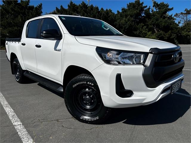 image-0, 2021 Toyota Hilux SR 2.8DT 6AT 4WD at Dunedin