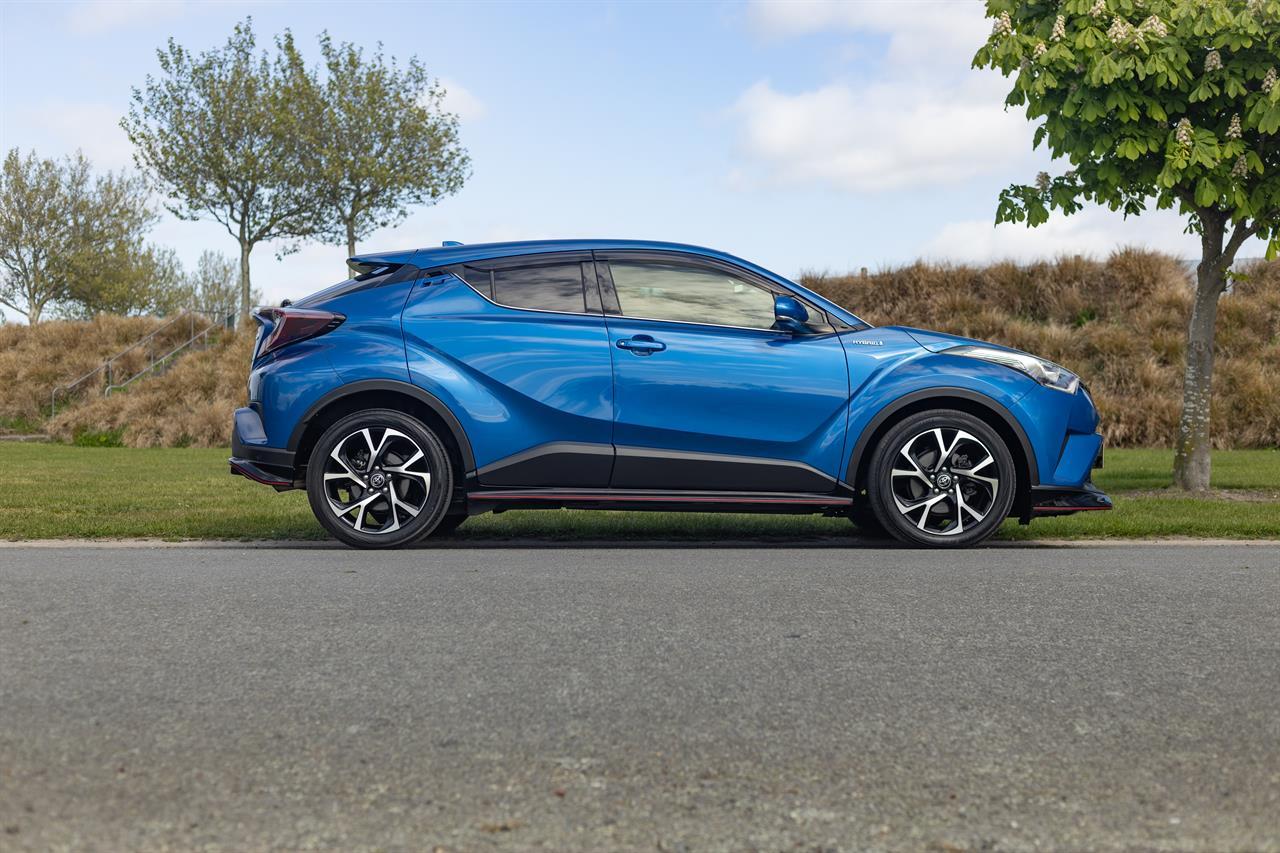 image-3, 2017 Toyota C-HR (CHR) Hybrid G at Christchurch