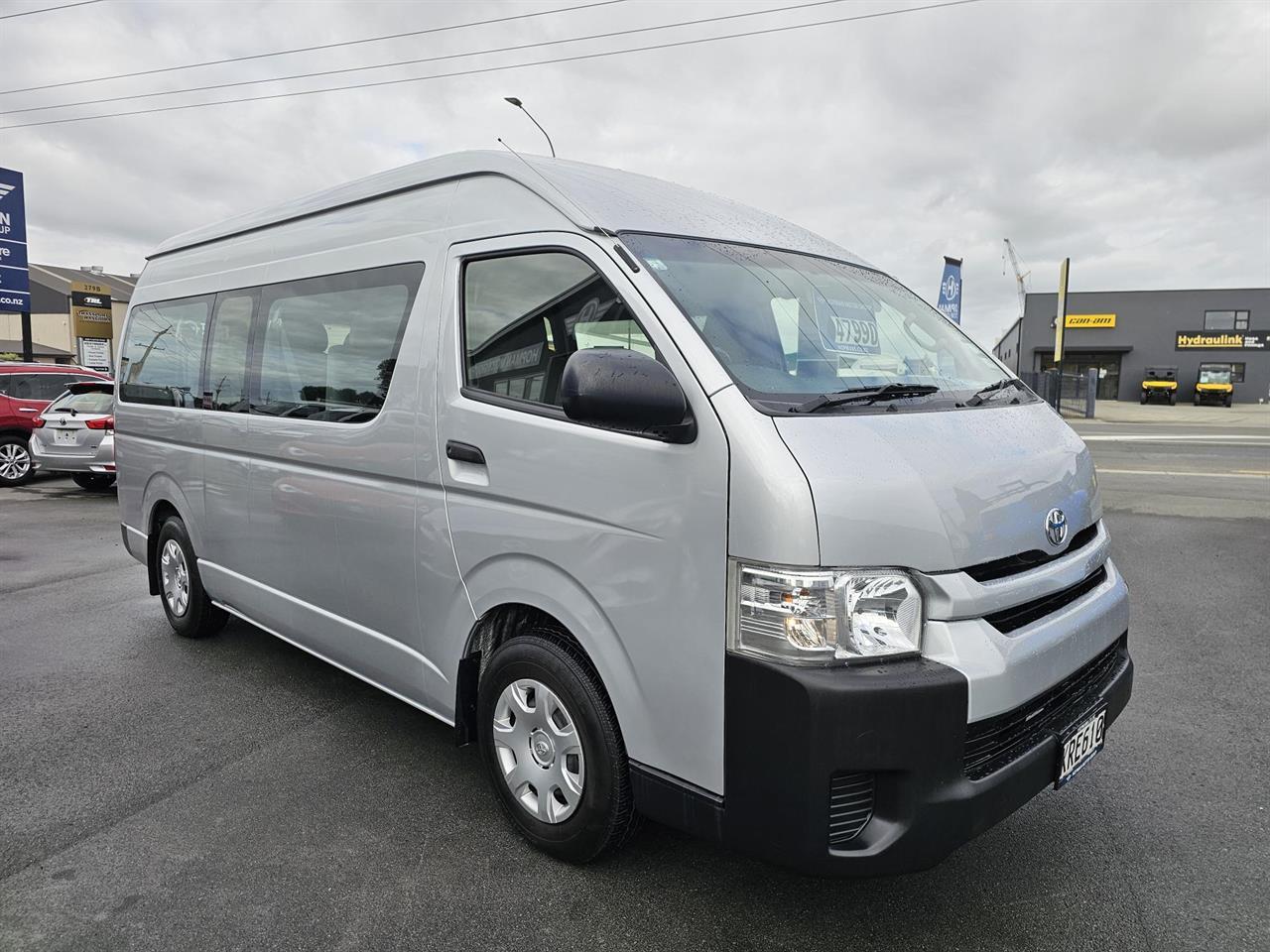 image-1, 2017 Toyota Hiace Minibus TD 3.0DT/4AT at Waimakariri