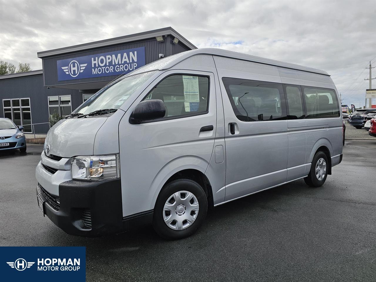 image-0, 2017 Toyota Hiace Minibus TD 3.0DT/4AT at Waimakariri