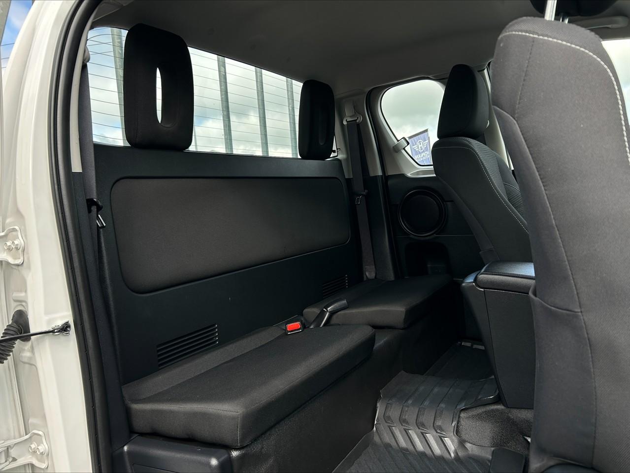 image-14, 2024 Toyota Hilux SR TD EC 2.8DT at Waimakariri