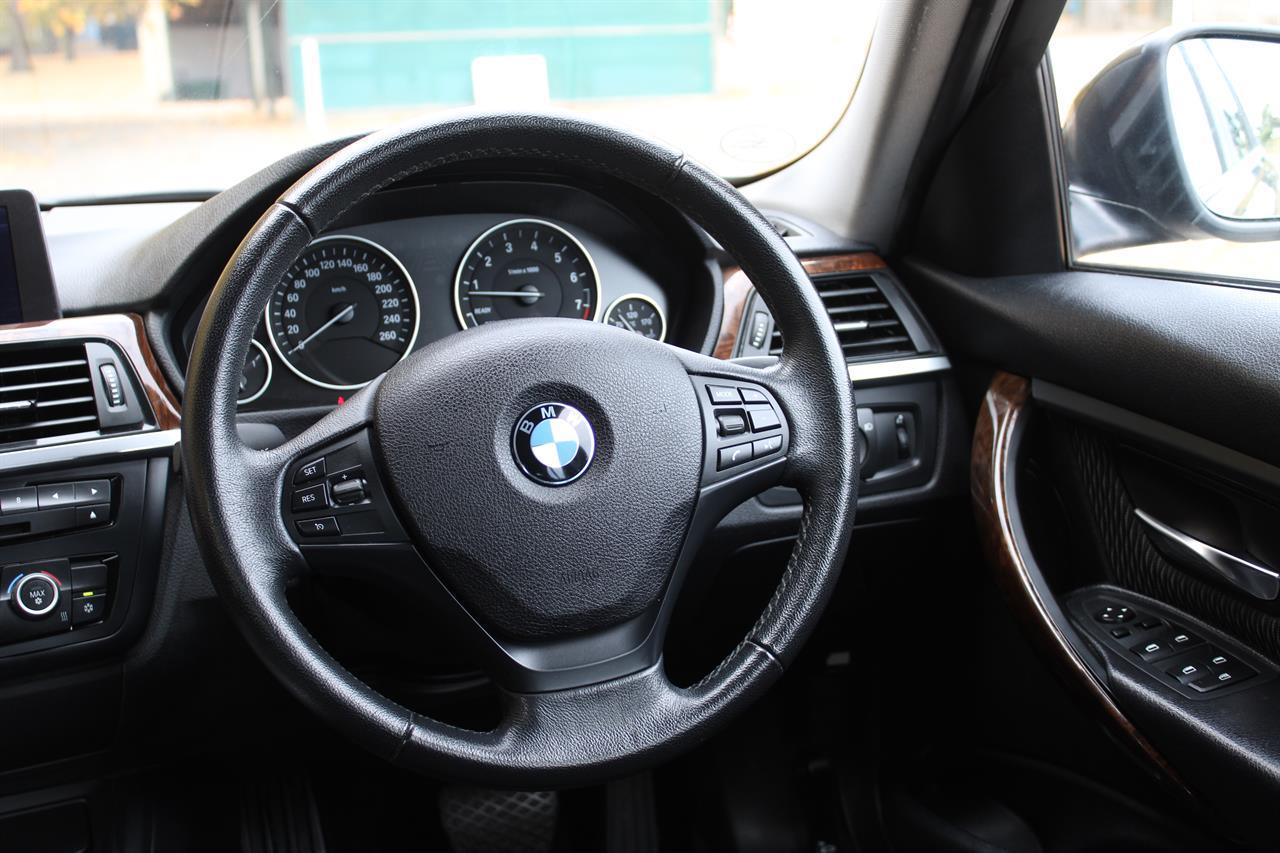 image-11, 2013 BMW 328I at Christchurch