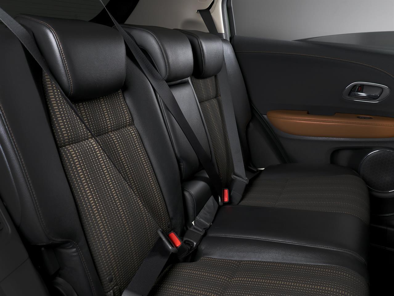 image-18, 2015 Honda Vezel Hybrid Z-Edition at Christchurch