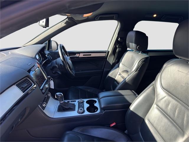 image-14, 2014 Volkswagen Touareg TDI 250kW at Queenstown-Lakes