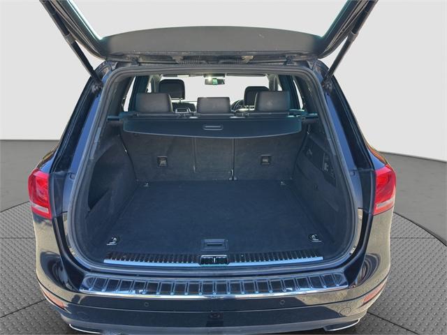 image-15, 2014 Volkswagen Touareg TDI 250kW at Queenstown-Lakes
