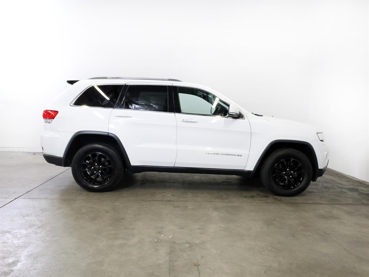 image-9, 2016 Jeep Grand Cherokee 3.6P 4WD Laredo 'Facelift at Christchurch