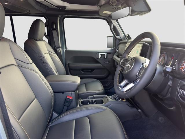 image-8, 2025 Jeep Wrangler Overland 2.0P/4WD at Queenstown-Lakes