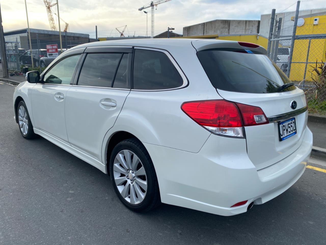 Subaru legacy 2011