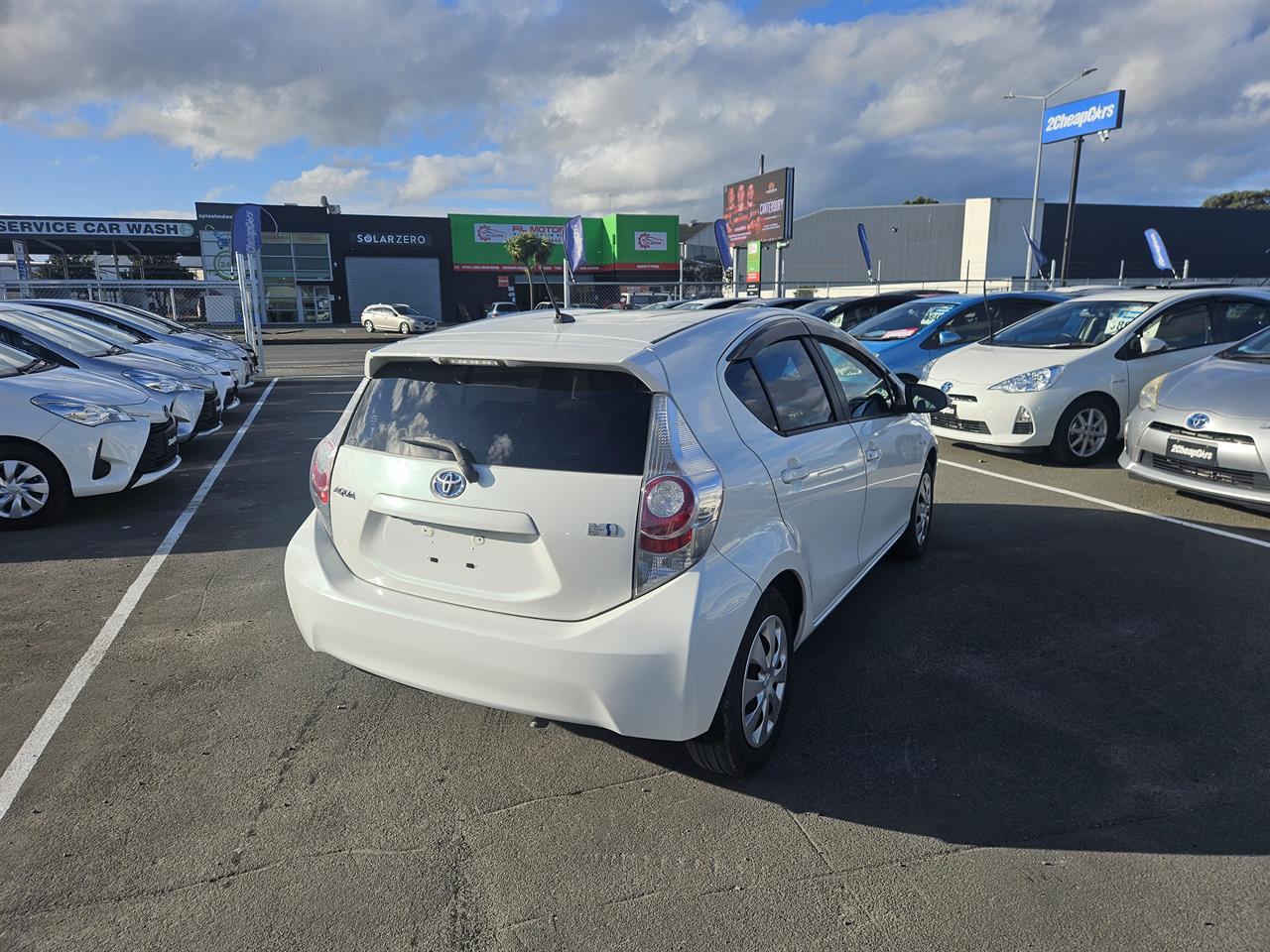 image-16, 2014 Toyota Aqua Hybrid at Christchurch