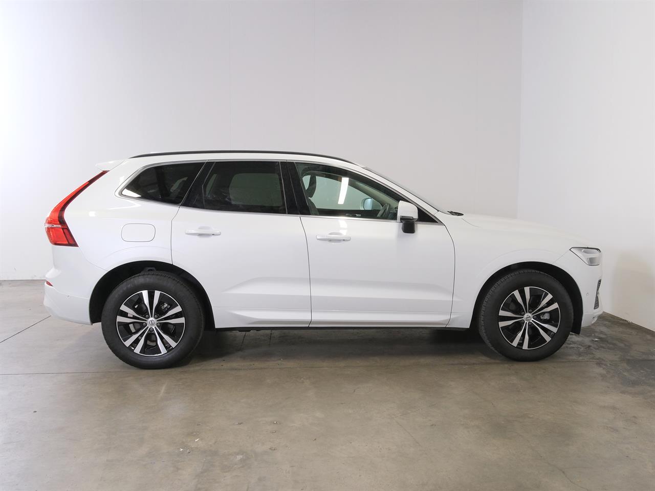 image-9, 2022 Volvo XC60 B5 AWD 'Momentum Package' at Christchurch