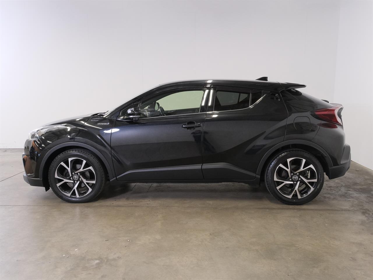 image-4, 2018 Toyota C-HR Hybrid G-Package at Christchurch