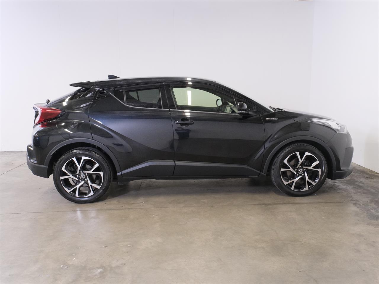 image-9, 2018 Toyota C-HR Hybrid G-Package at Christchurch