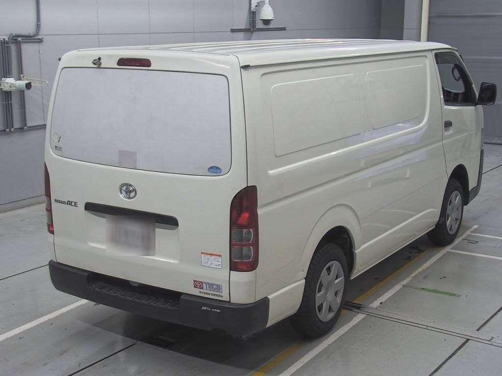 image-1, 2019 Toyota Hiace Chiller Van 2.8TD at Christchurch