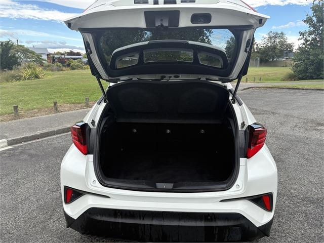 image-9, 2020 Toyota C-HR Limited 1.2Pt at Waimakariri