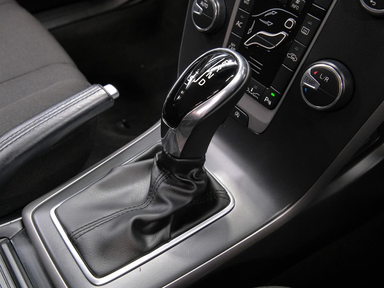 image-13, 2015 Volvo V40 T4 at Christchurch