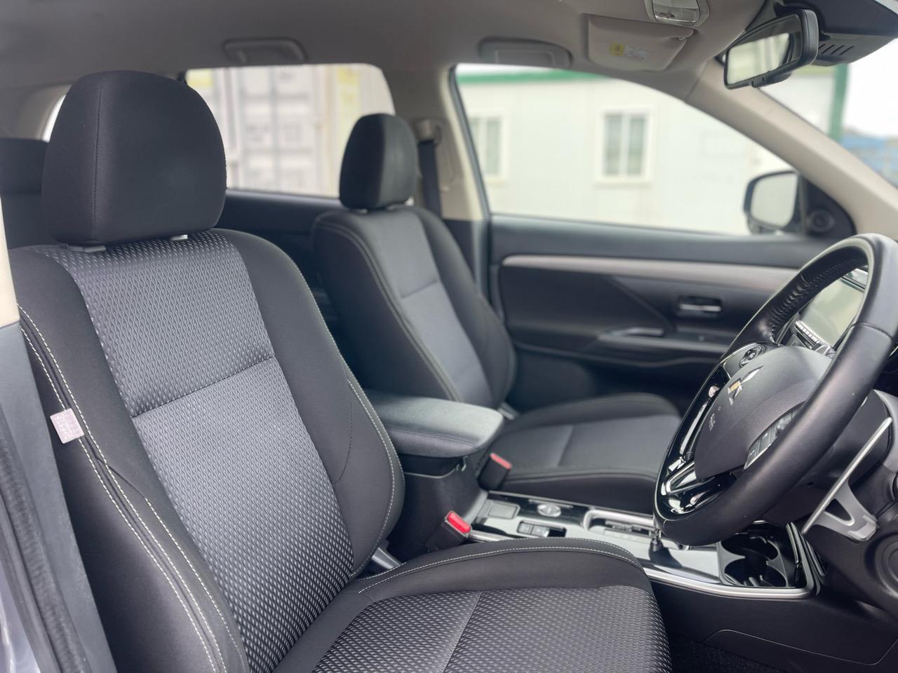 image-1, 2017 Mitsubishi Outlander 4WD 24G 7SEATER at Christchurch