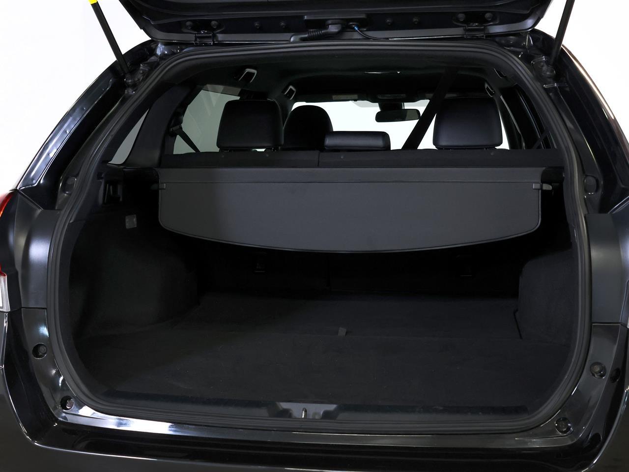 image-19, 2015 Toyota Corolla Fielder Hybrid G 'Aero Tourer' at Christchurch