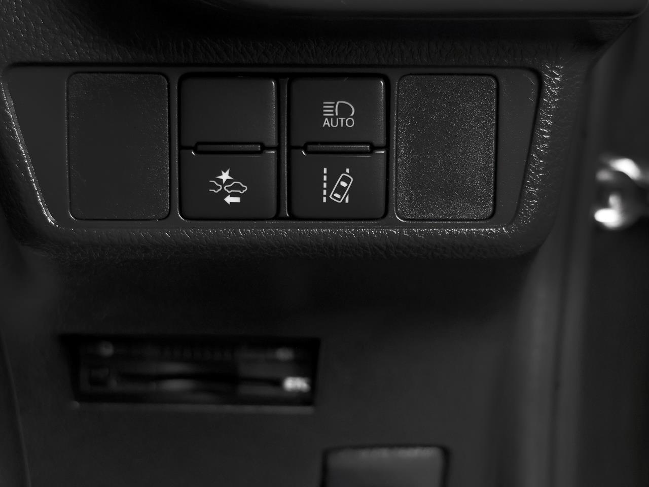 image-13, 2015 Toyota Corolla Fielder Hybrid G 'Aero Tourer' at Christchurch