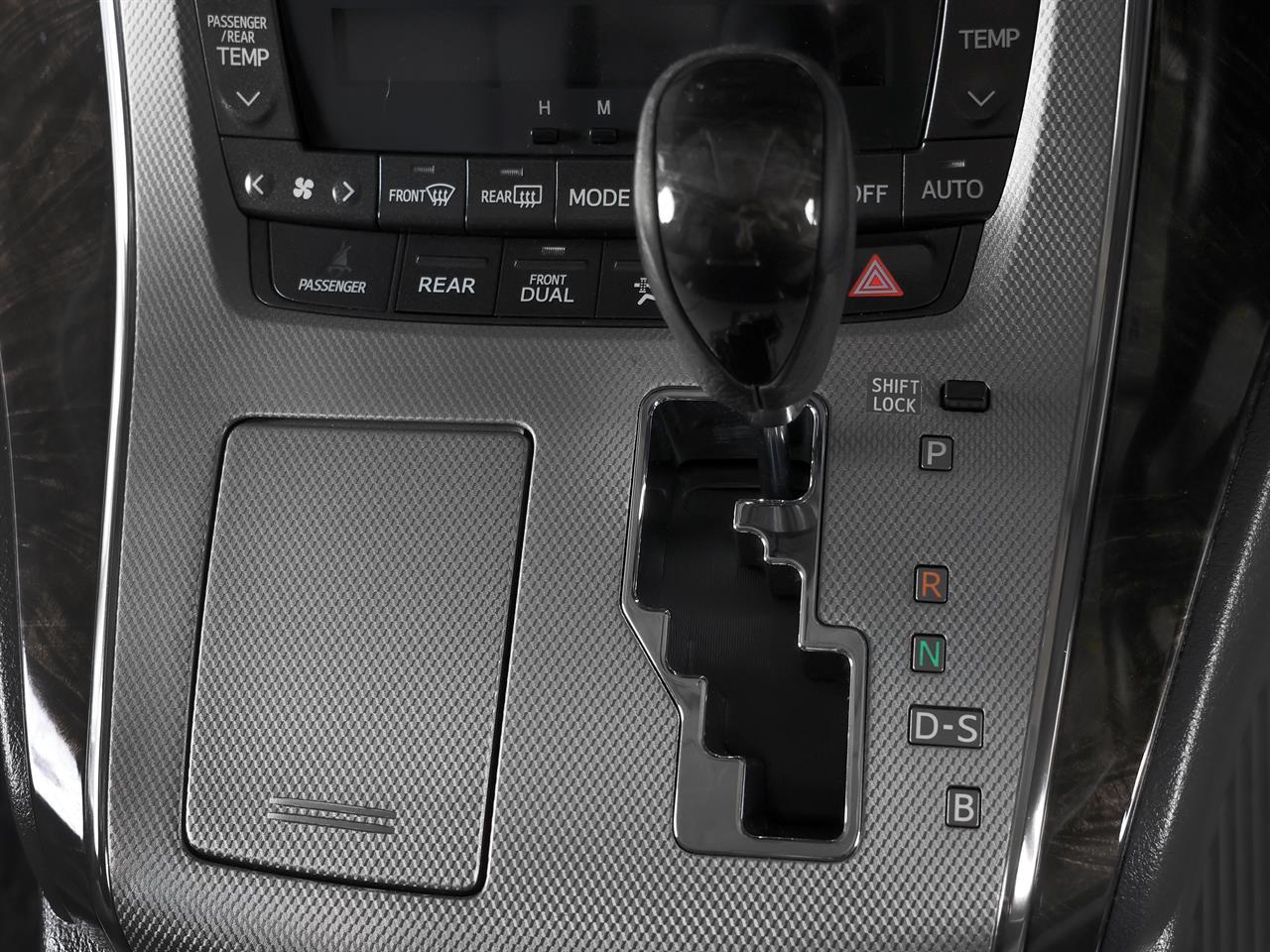 image-12, 2012 Toyota Vellfire Hybrid ZR 4WD 7-Seater at Christchurch