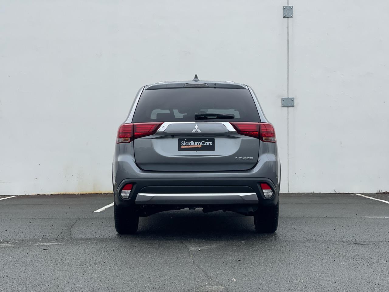 image-5, 2017 Mitsubishi Outlander 4WD 24G 7SEATER at Christchurch