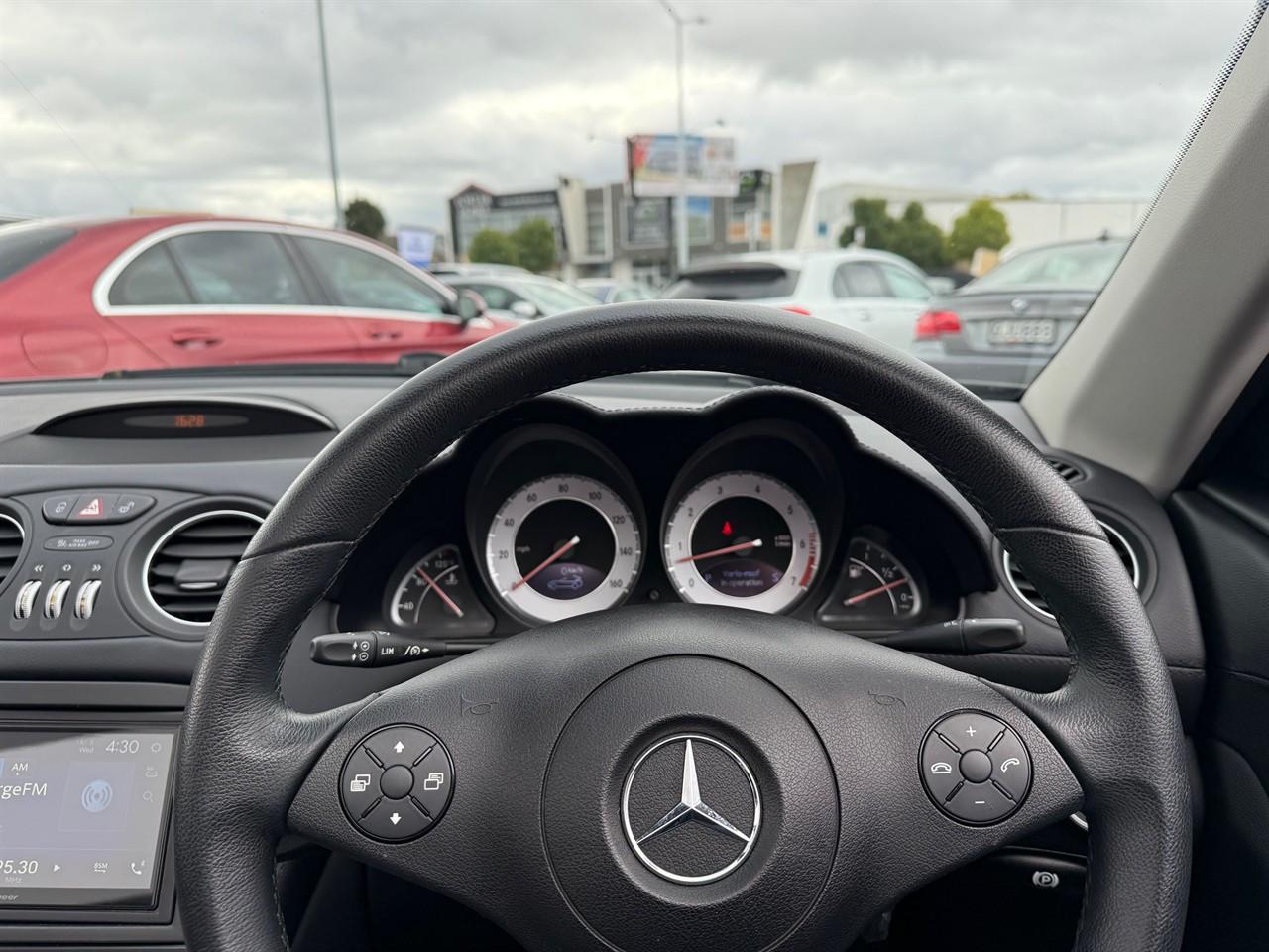 image-10, 2009 MercedesBenz SL 500 5.5 V8 Facelift Roadster at Christchurch