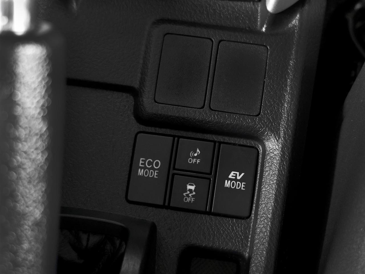 image-13, 2015 Toyota Corolla Fielder Hybrid G at Christchurch